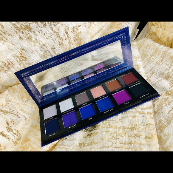 ACE BEAUTE Purple Paradise Fallen Eyeshadow pallet - Picture 4 of 9